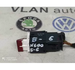 Кнопка аварійки	3C8953509	VW Б 6 Європа	VW