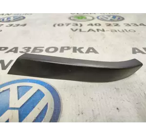 561867172A Накладка ручки карти (права передня) VW Б 7 USA Volkswagen