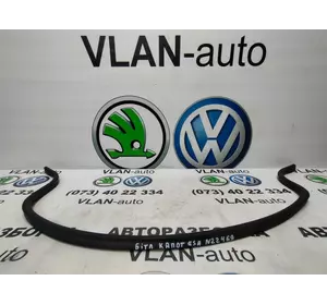 Ущільнююча резинка капота	  VW Beetle Cabriolet 2013р.